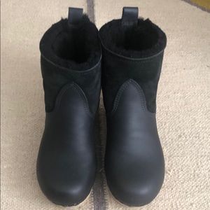 No.6 pull on shearling clog boot on mid heel